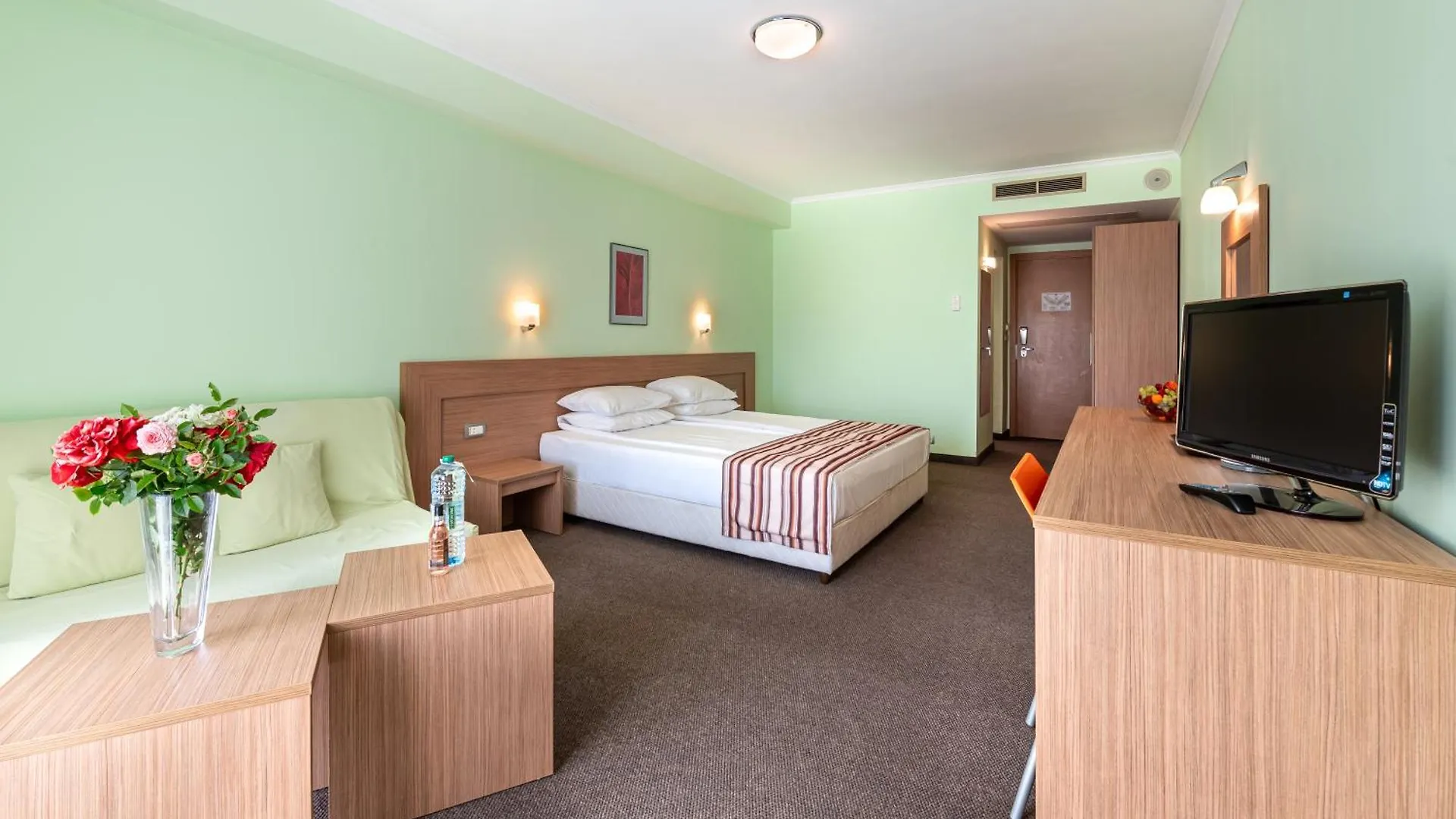 Jeravi Beach Hotel Sunny Beach